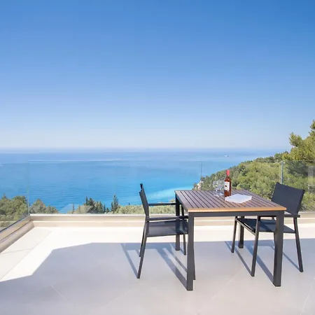 Calma Lefkada