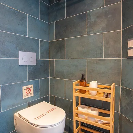 Calma Lefkada 公寓 *