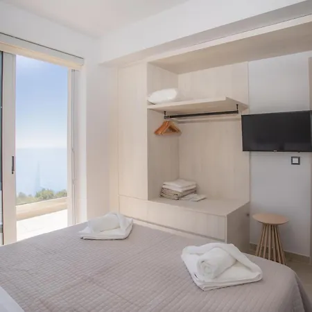 Calma Lefkada * Атанион